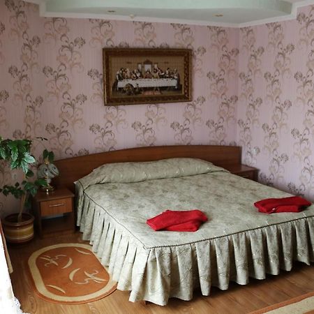 Готель ***Феєрія Tyachiv Eksteriør billede