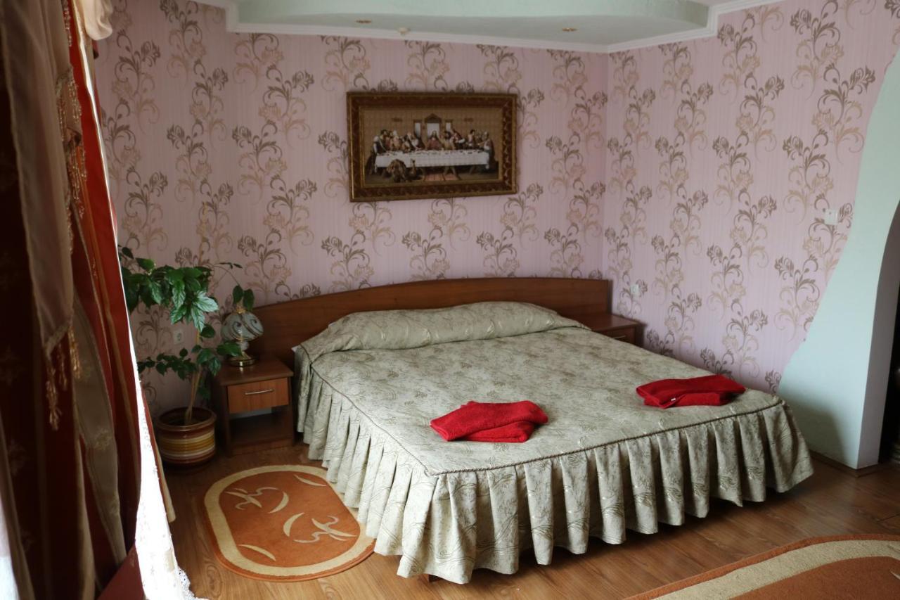 Готель ***Феєрія Tyachiv Eksteriør billede