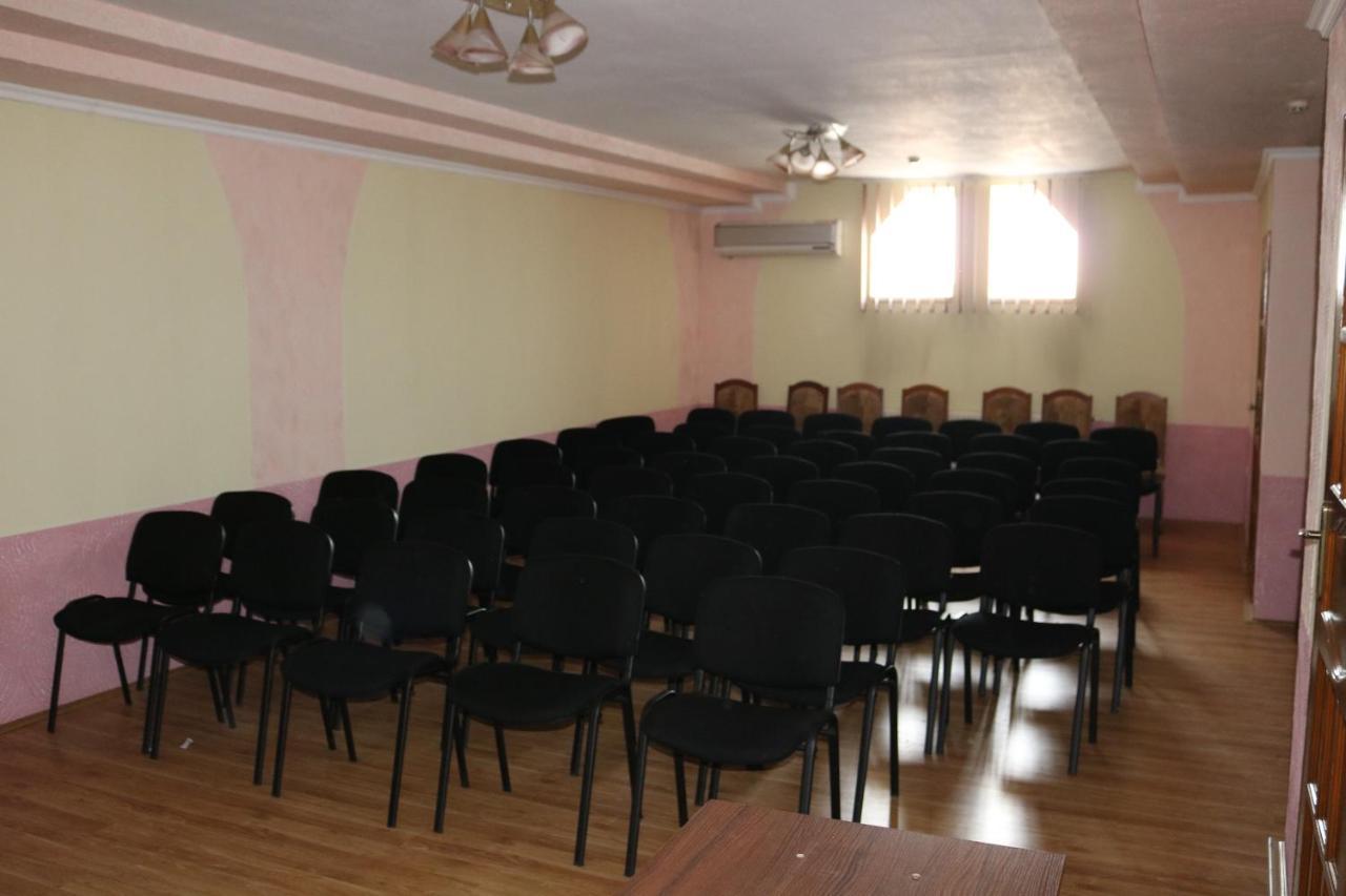 Готель ***Феєрія Tyachiv Eksteriør billede